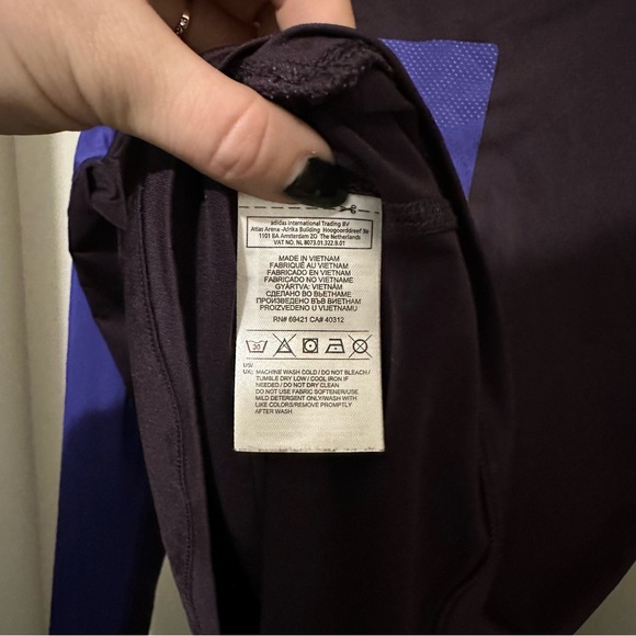 Women’s Reebok size small two tone purple reflective workout long sleeve - Picture 5 of 6